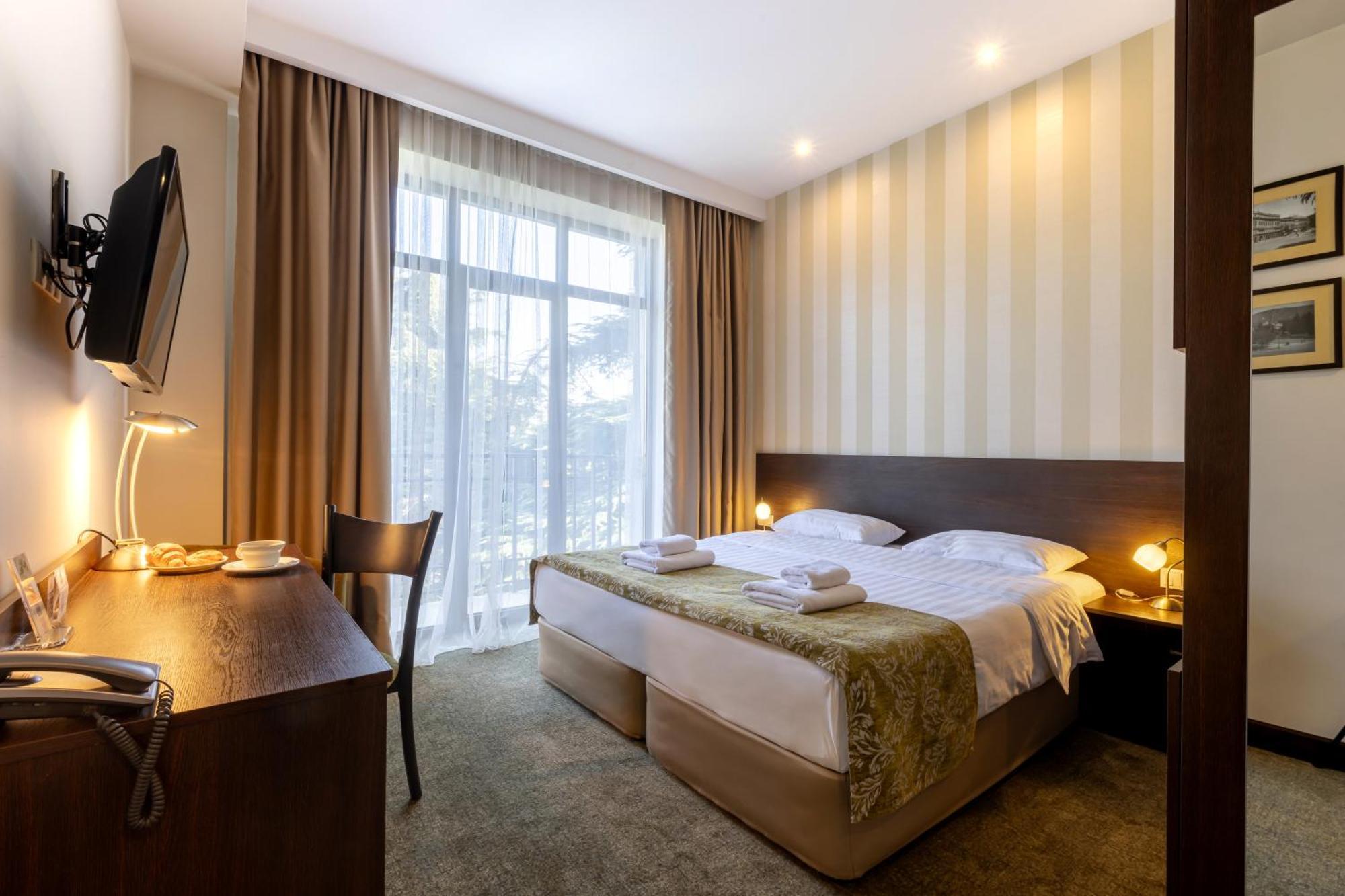 Citrus Hotel Tbilisi Exterior photo